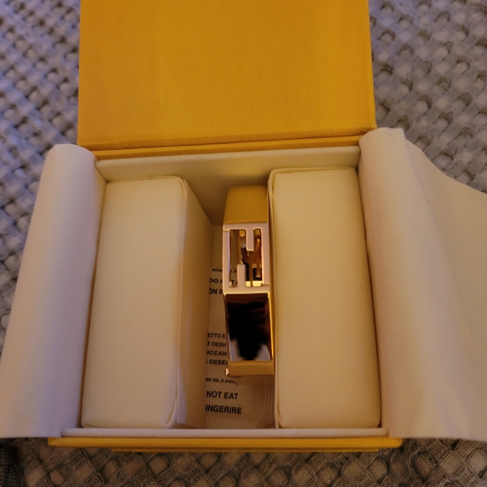 Fendi Bracelet Never Worn Gold, Gold plated/ GORGEOUS/ BRAND NEW